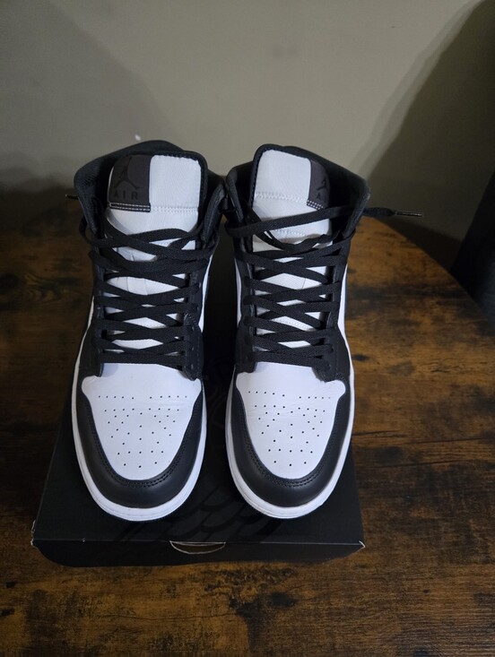 Jordan Retro 1 Mid Size 13 main image 4